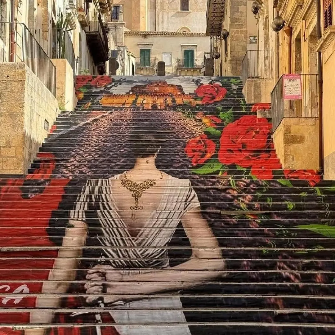 Home Paola Noto Italia